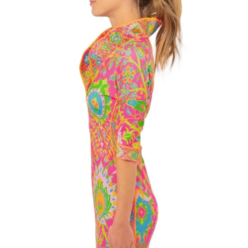 Jersey Ruffneck Dress - Picture 2 of 11